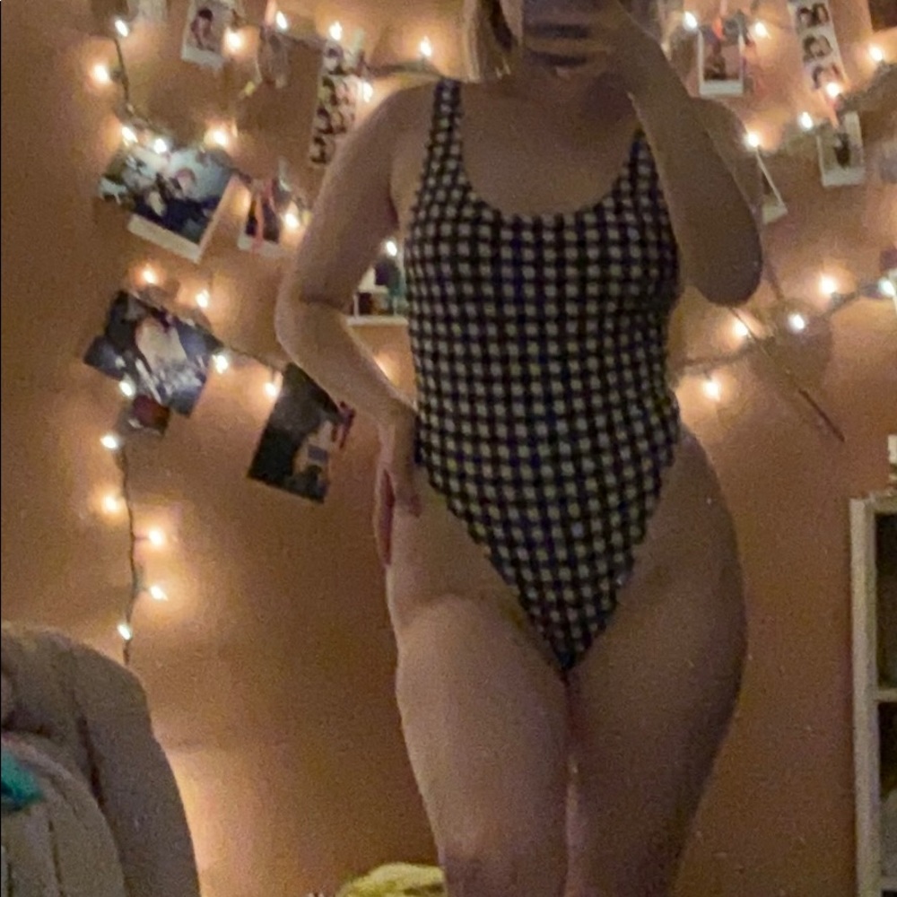 One piece swim suit
